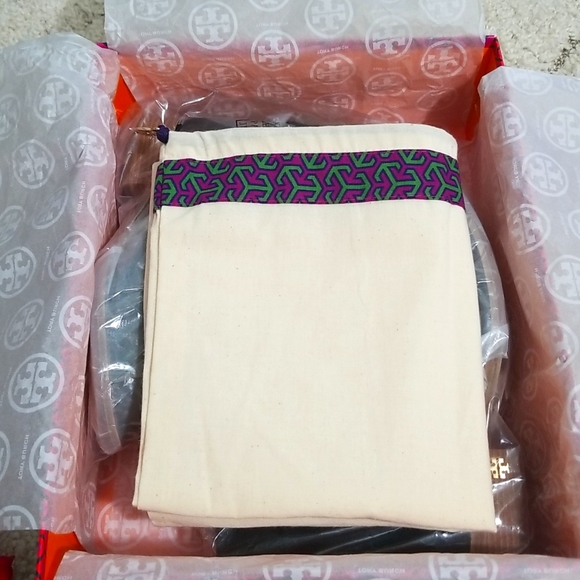 NWT Tory Burch Brooke Ankle Bootie sport suede in black size 5.5. - Picture 11 of 14